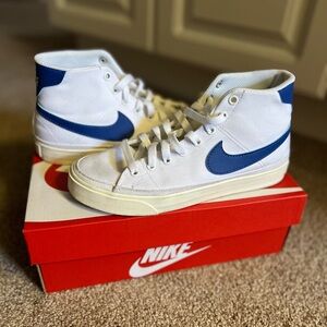 Nike court legacy mid